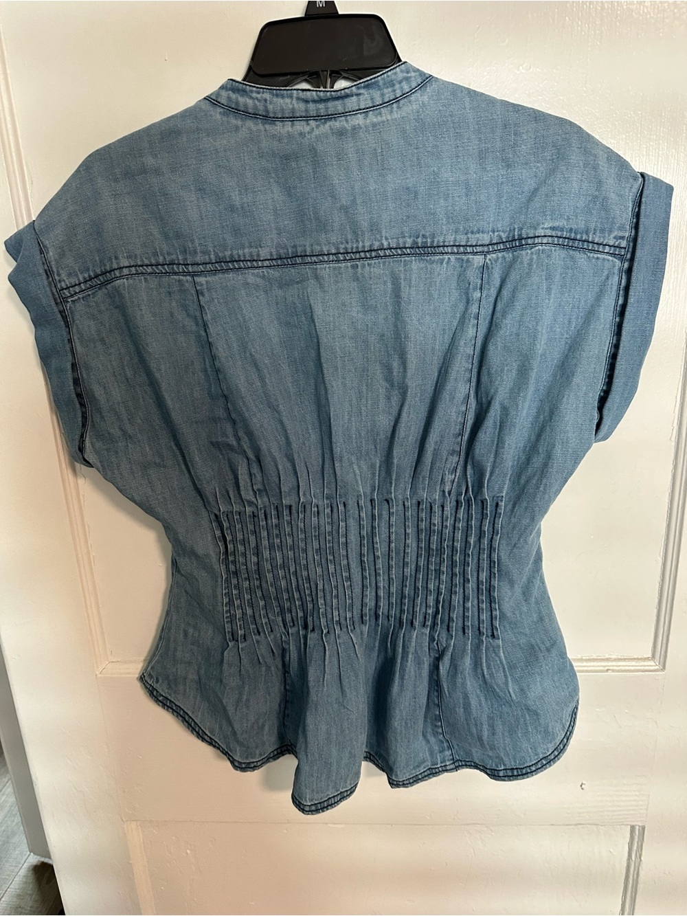 NWT The Linden Denim Pleated Waisted Blouse by Pilcro Size Small - Picture 6 of 8